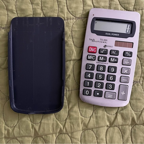 EUC TS 350 Tech Solutions 8 Digit Dual Power Calculator with a Case Cover - Picture 6 of 8